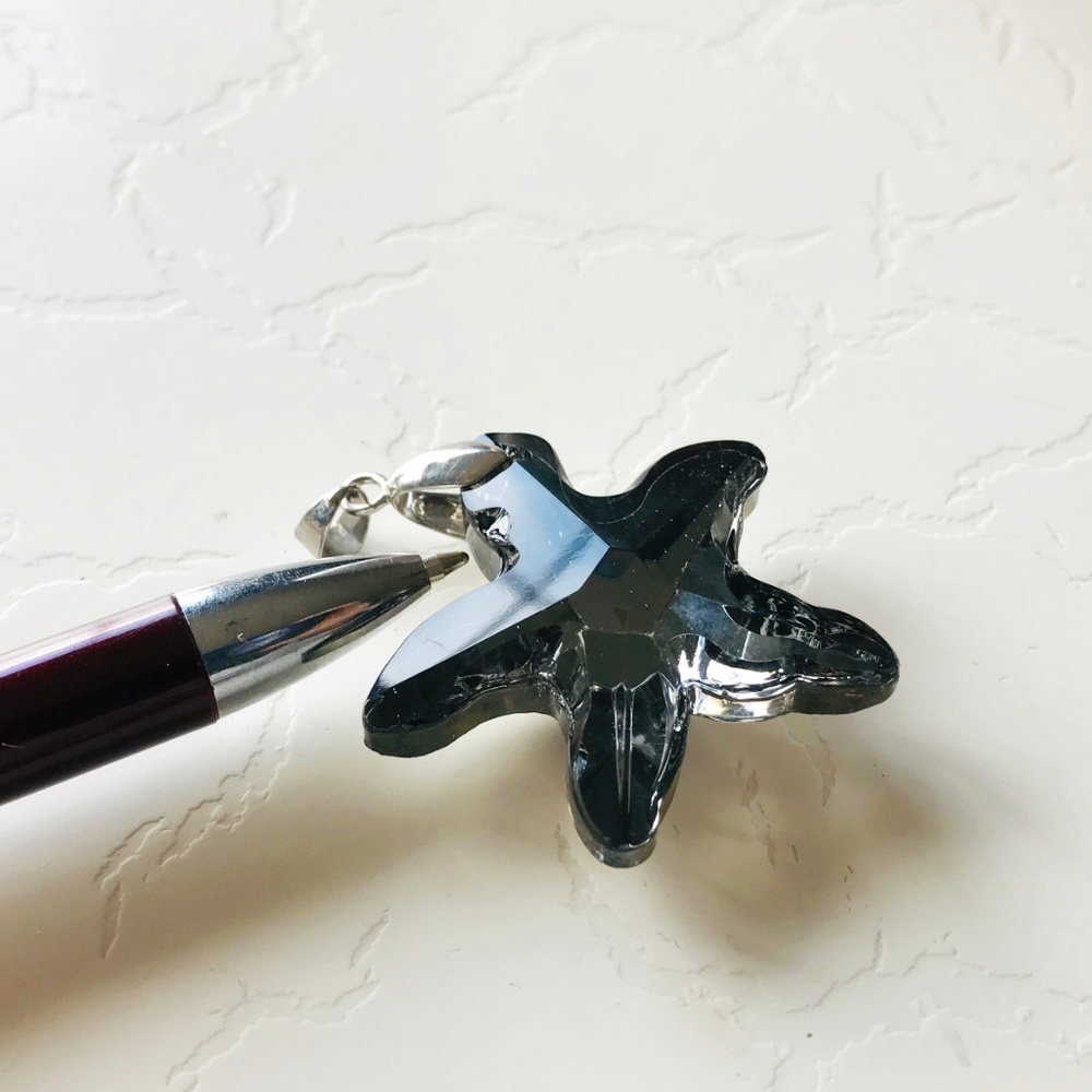 Starfish Necklace Pendant Smokey Grey Facet Cut - Picture 5 of 5